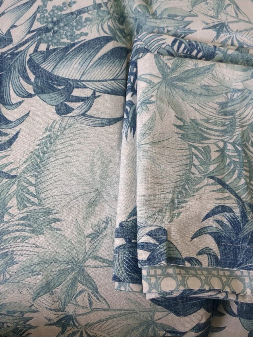 Tommy Bahama - King Comforter Set, Super Soft Bedding with Matching Shams